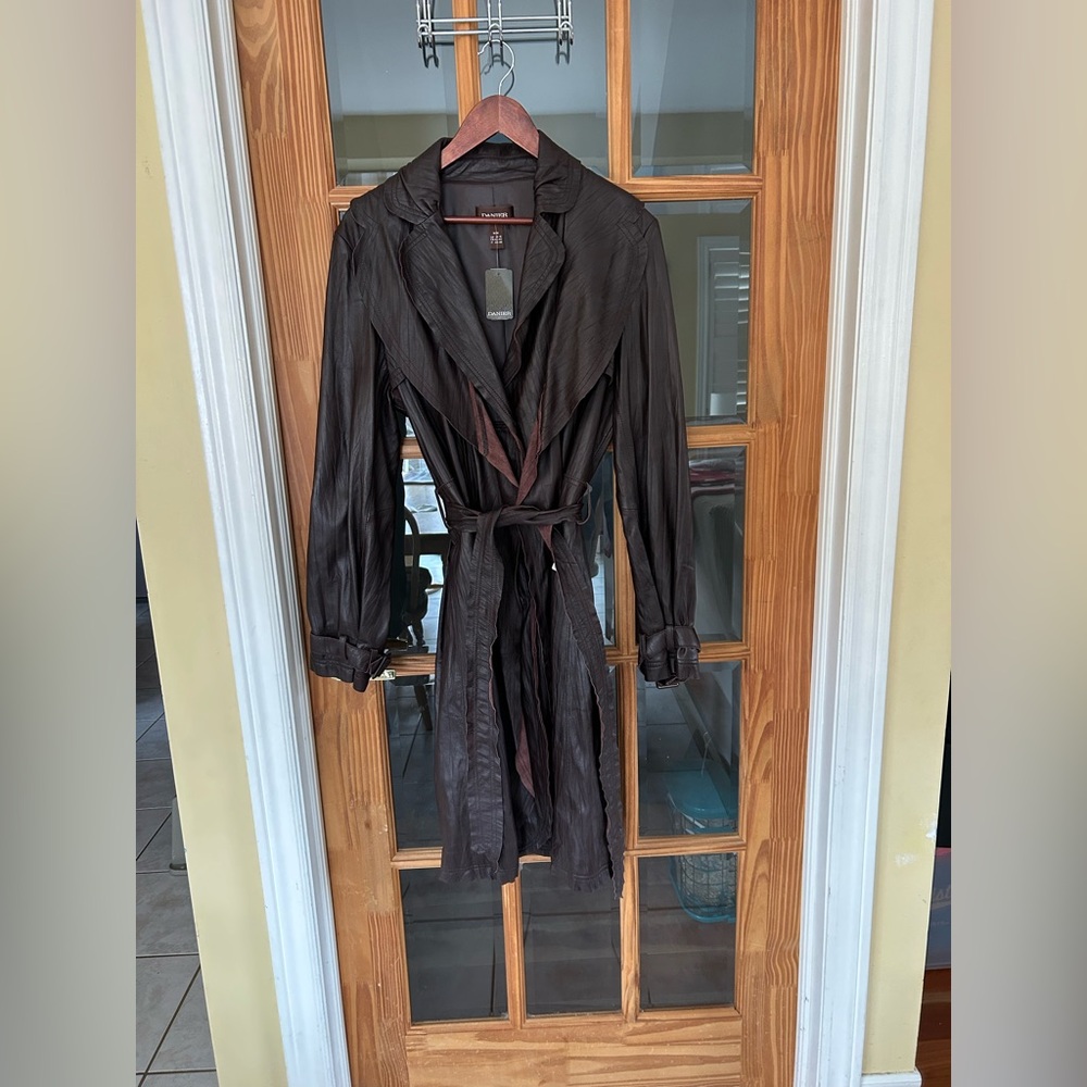 Danier Women's Brown Leather Trench Coat with Belt